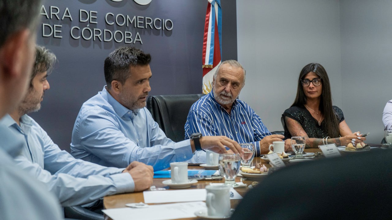Torres participó en un encuentro de la Cámara de Comercio de Córdoba